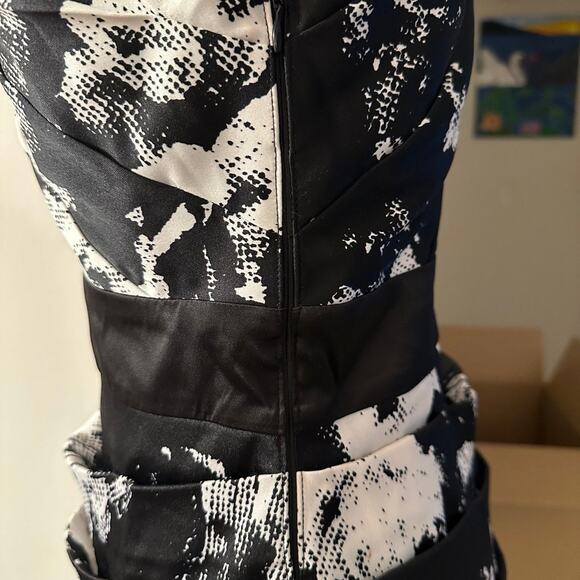 One Shoulder Black And White Dress - Picture 3 of 7